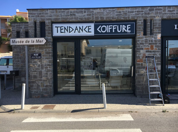 Tendance Coiffure enseigne lumineuse à Sète