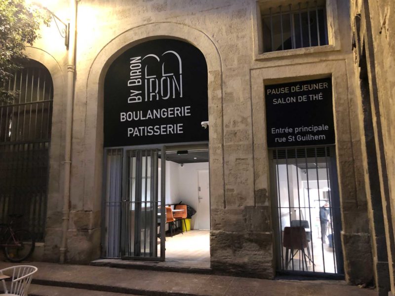 Enseigne vitrophanie biron boulangerie