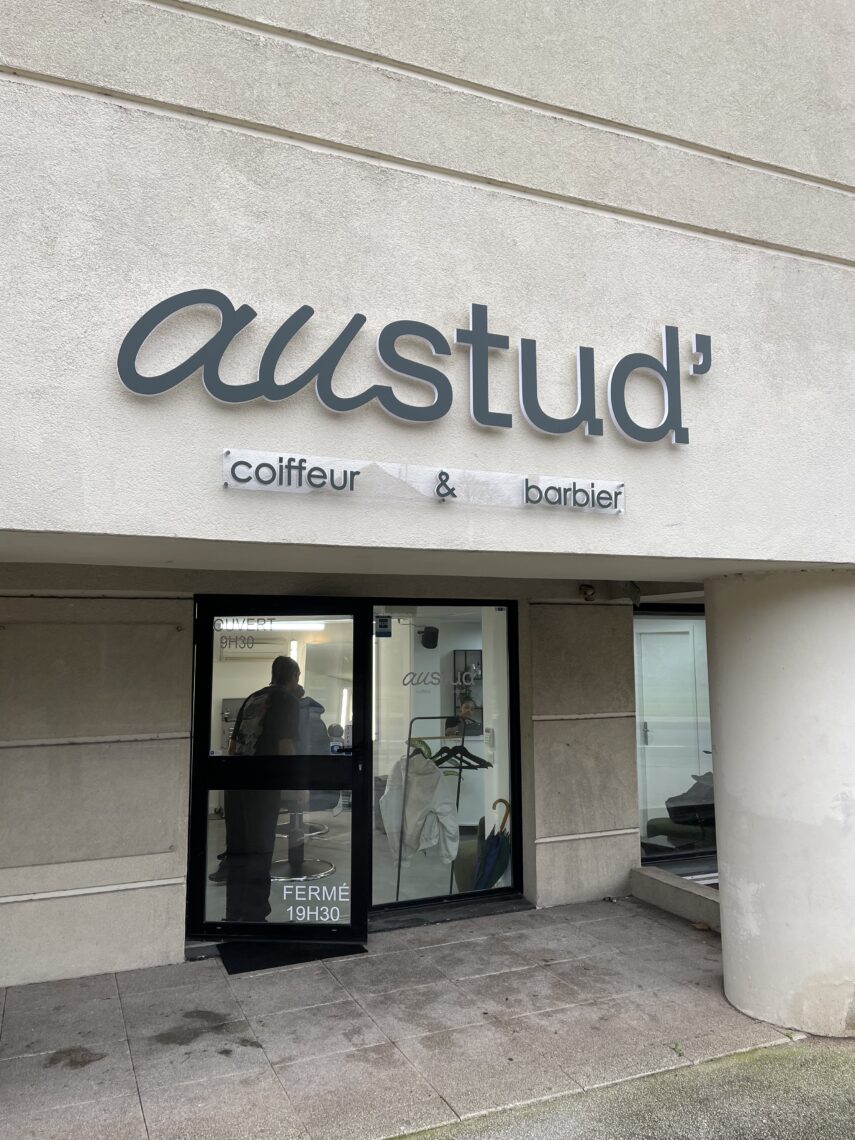 enseigne lettres reliefs pour coiffeur barber
